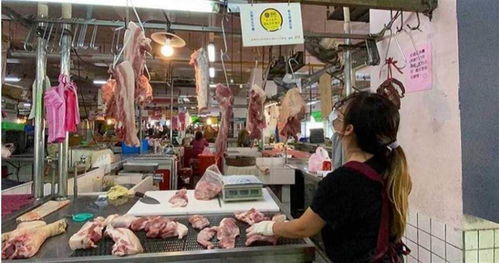 面对莱猪即将攻台,猪肉制品摊商纷纷自主标示产地,要让消费者采买更安心。(图/报系资料照) 图片来源:台湾《中时电子报》